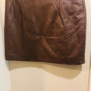 Syma Leather skirt